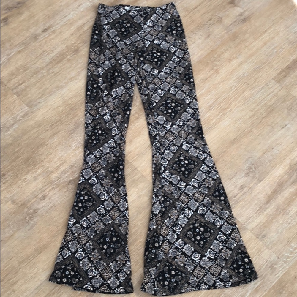 Honey Punch High-Wasted Flare Pant